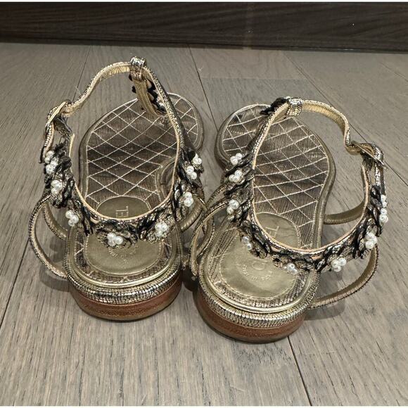 Chanel 38C Pewter Silver Oxidized Silver Thong Sandals Pearl Flower Camellia - Picture 3 of 11